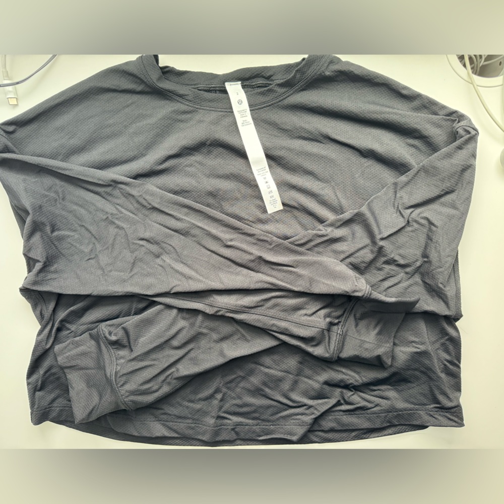 cropped long sleeve lululemon shirt